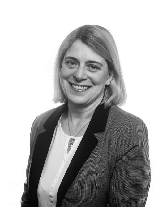 An image of Liz Knott, consultant and licensed conveyancer.